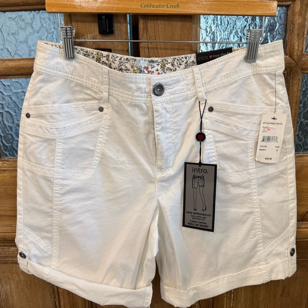 Intro Love the Fit White Cargo Shorts